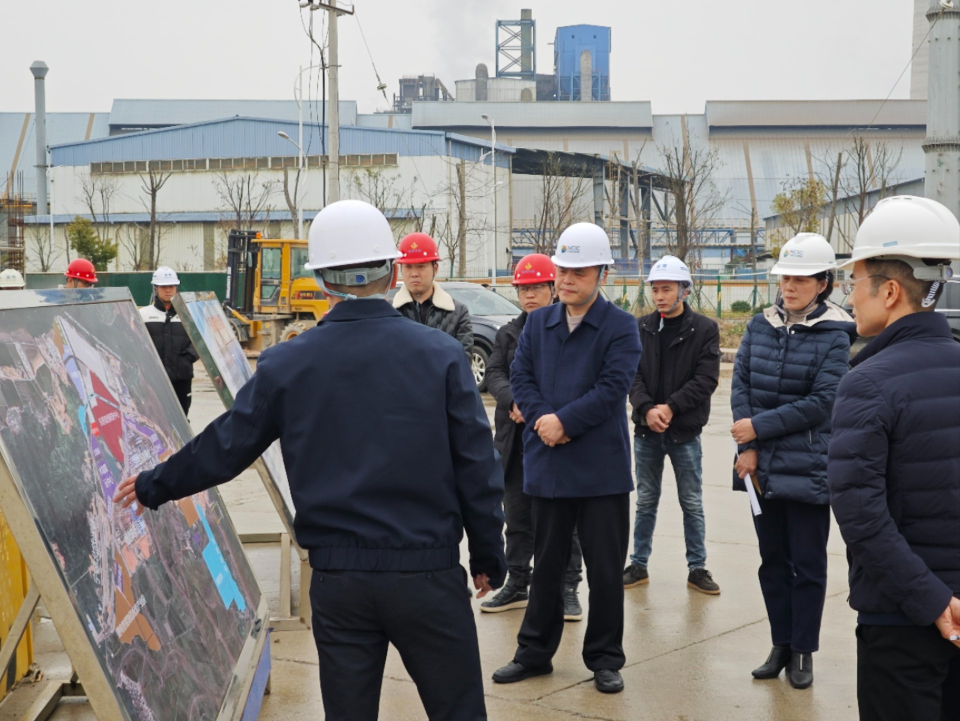 2024-2-29市交投集團領導深入市交投物流集團項目一線調(diào)研，章佳琦拍攝1.jpg