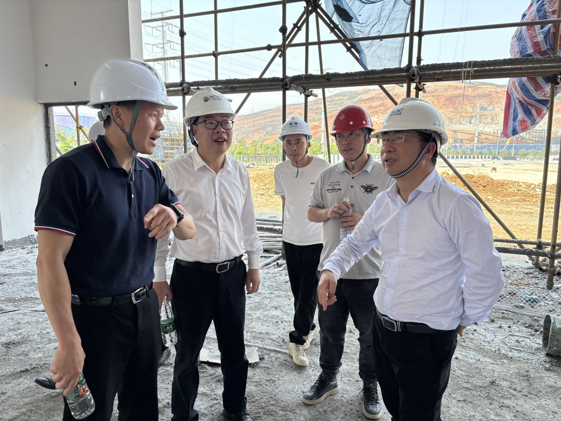 市交投集團領(lǐng)導深入市交投項目開展五一節(jié)前安全檢查，賴海瀾拍攝2_new.jpg